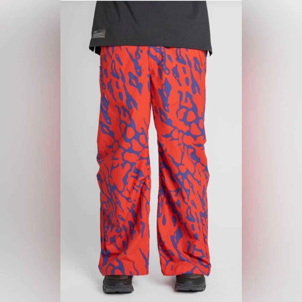 Nike bold patterned